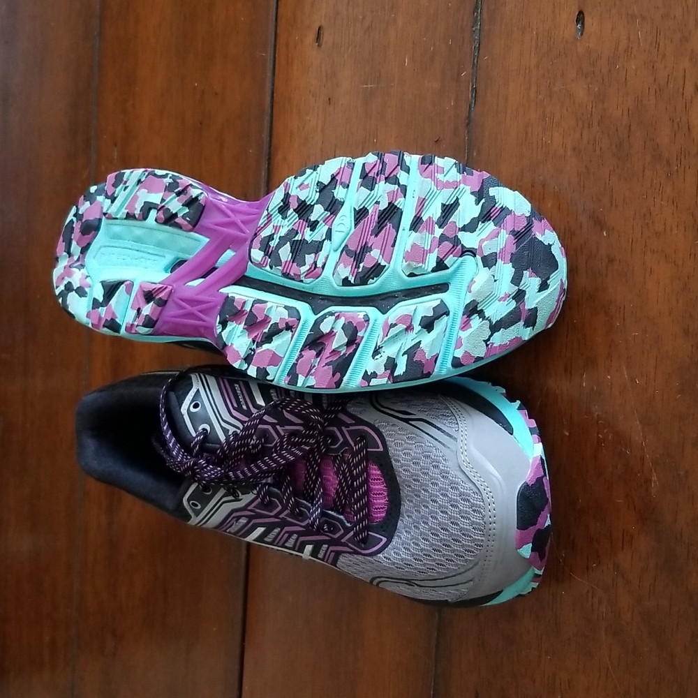 Ascis ladies t-shoes 7 1/2 - Picture 6 of 8